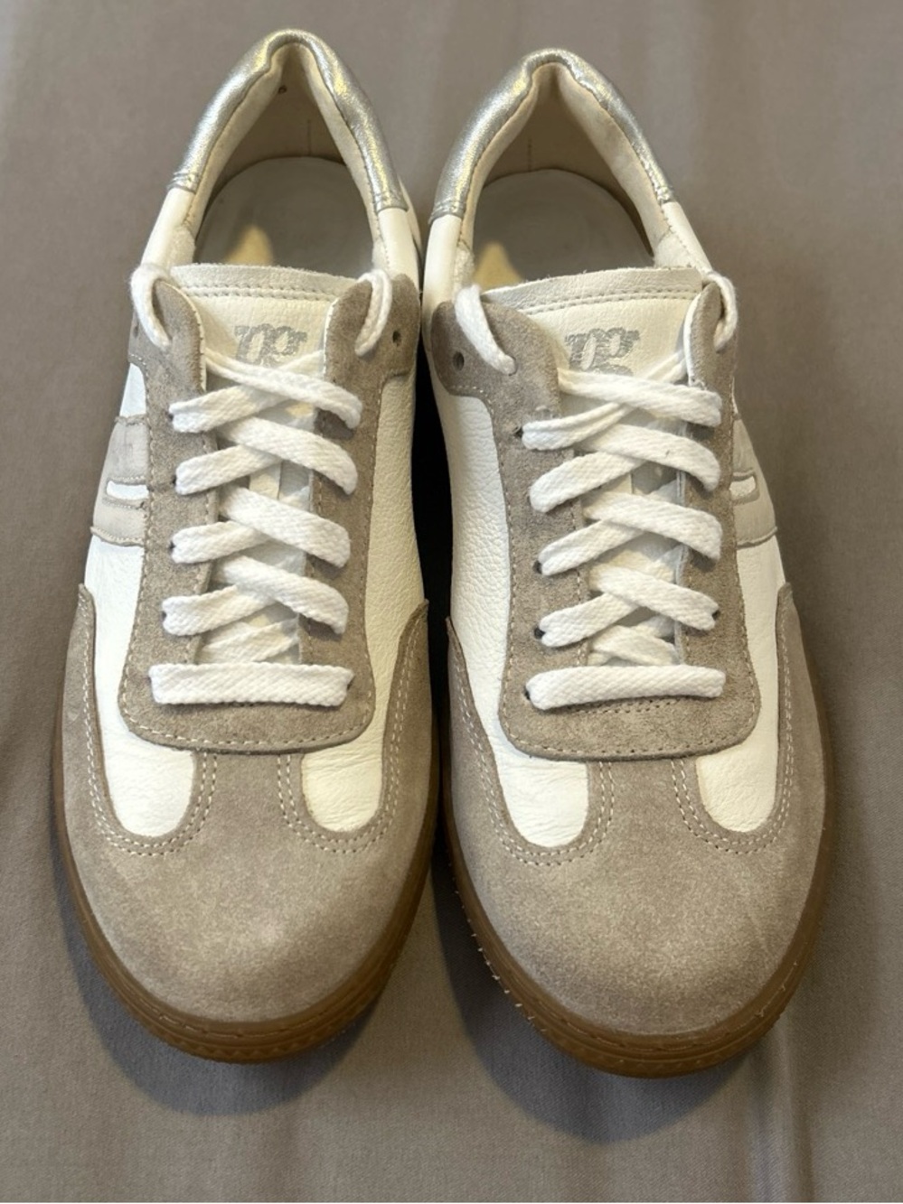 Paul Green Women’s Sneakers in White, Light Gray & Silver - Picture 4 of 6